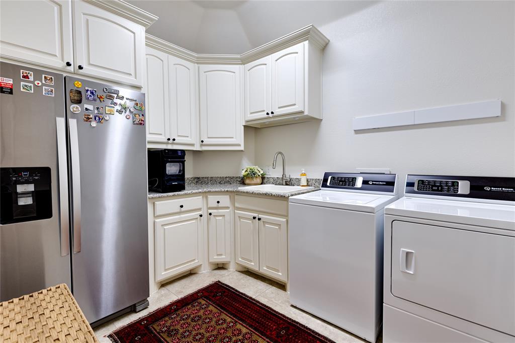 7757 Bella Milano Drive Property Photo 25