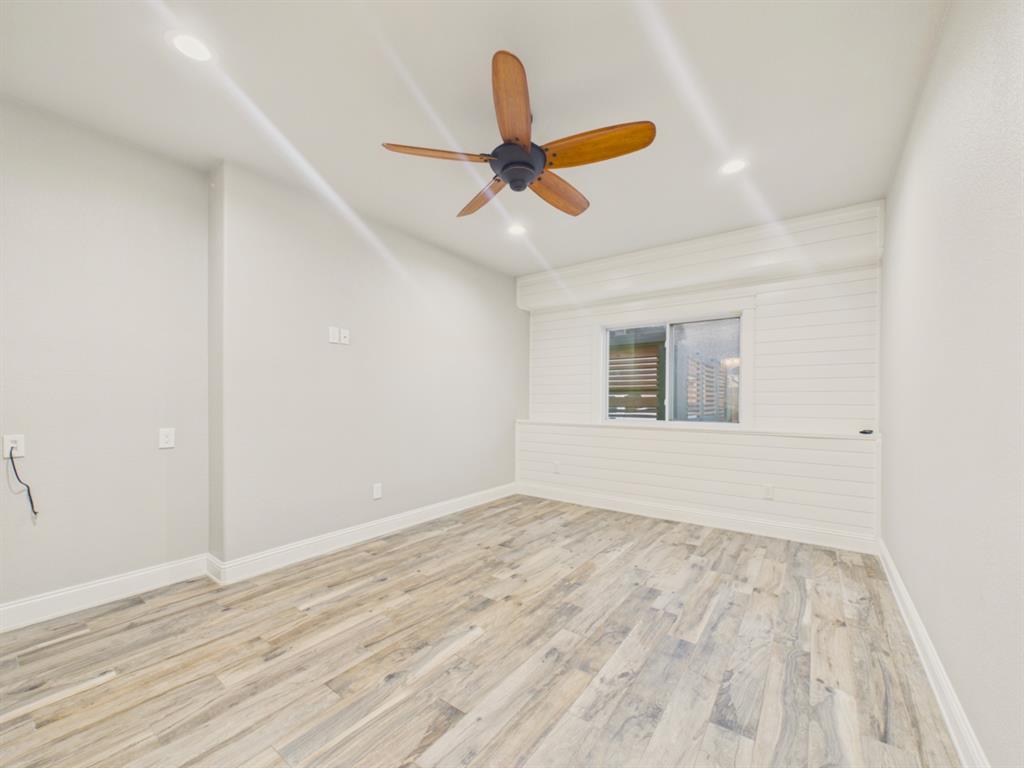 921 Mill Pond Drive Property Photo 17