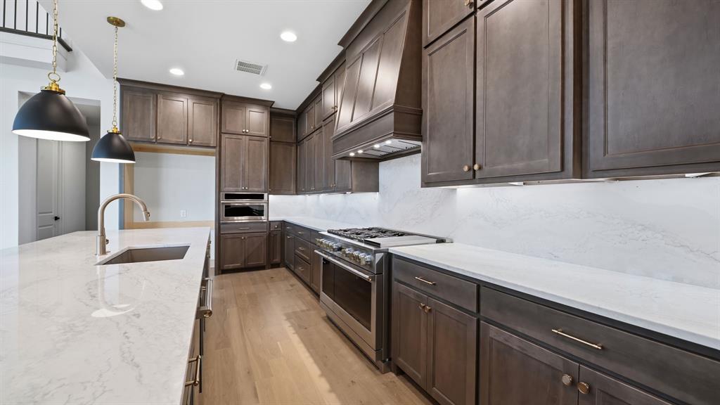 100 Twilight Drive Property Photo 11