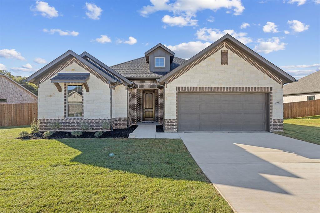 2106 Briarwood Drive Property Photo 1