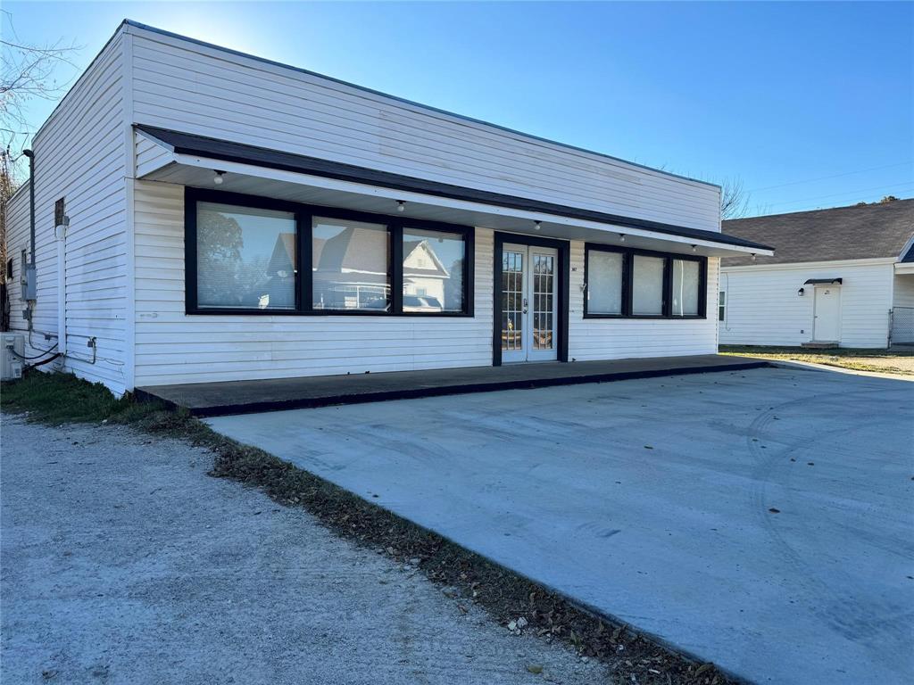 311 E Franklin Street Property Photo 1