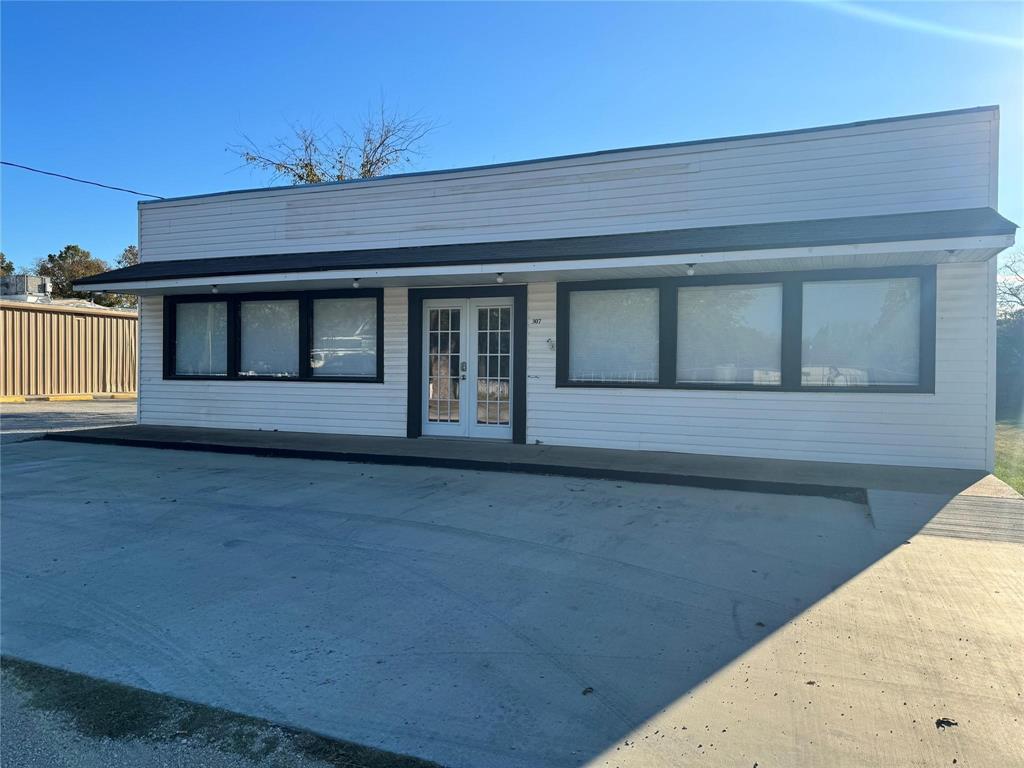 311 E Franklin Street Property Photo 2