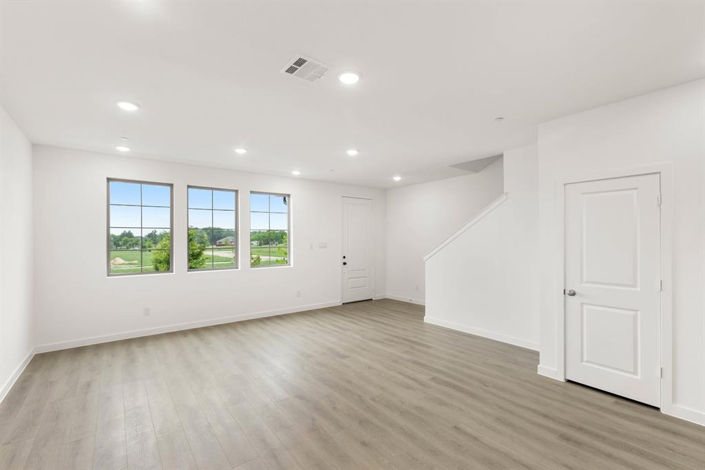 2306 Glacier Way Property Photo 16