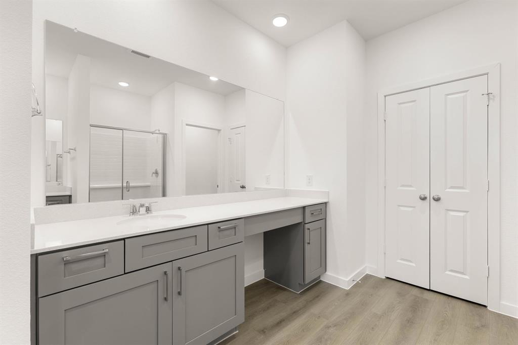 2306 Glacier Way Property Photo 25