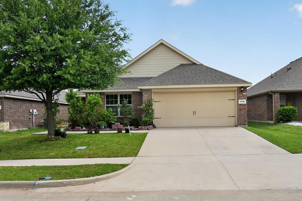 1420 Arabella Avenue Property Photo 1