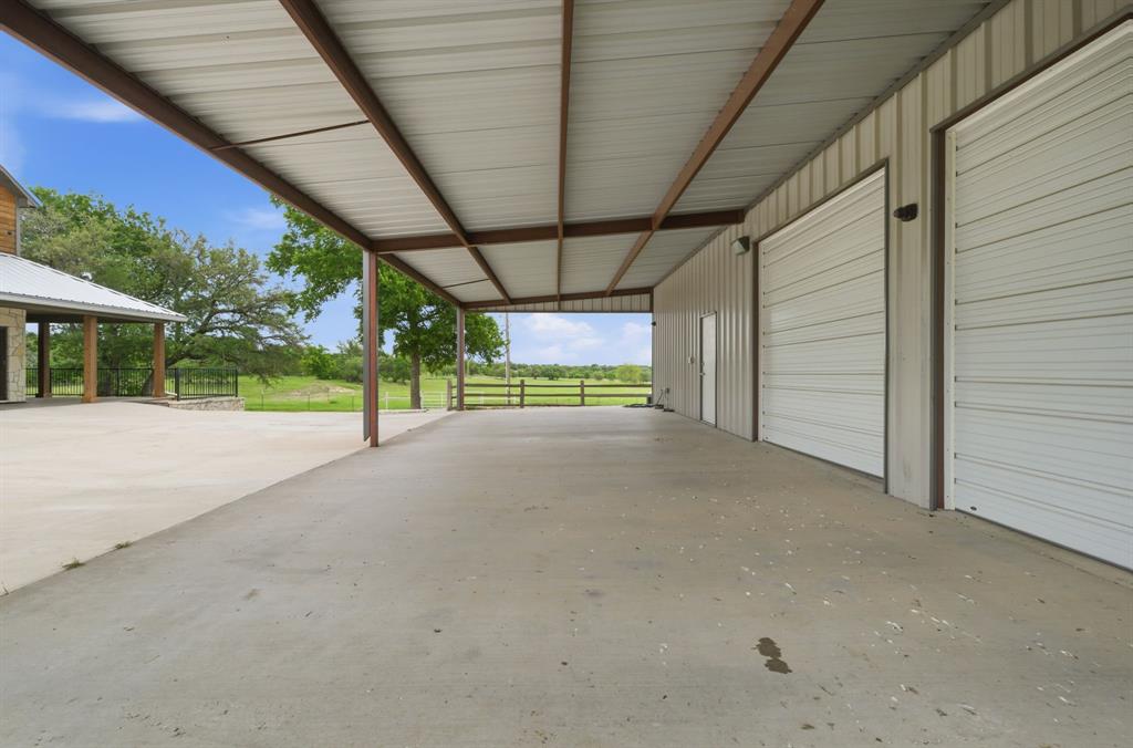 1632 County Road 4125 Property Photo 10