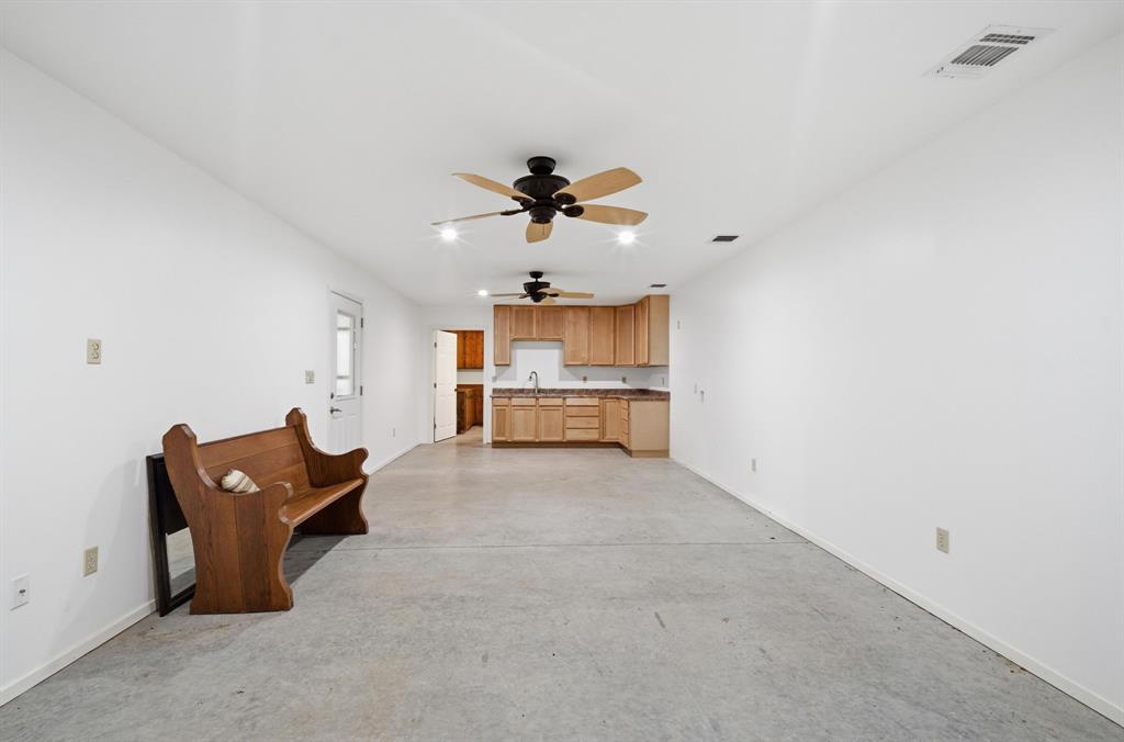 1632 County Road 4125 Property Photo 34