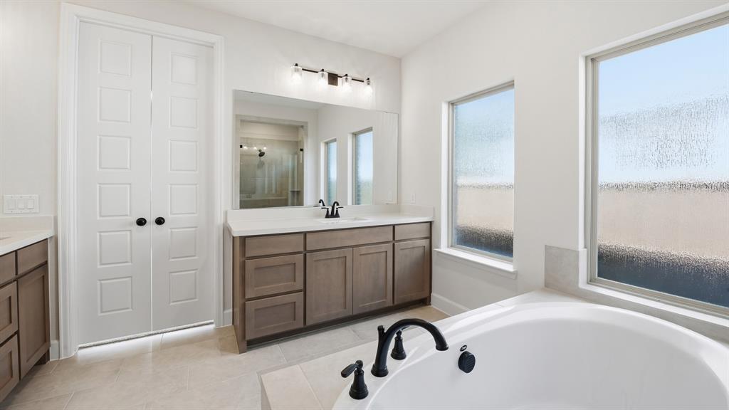 300 Spruce Brook Drive Property Photo 9