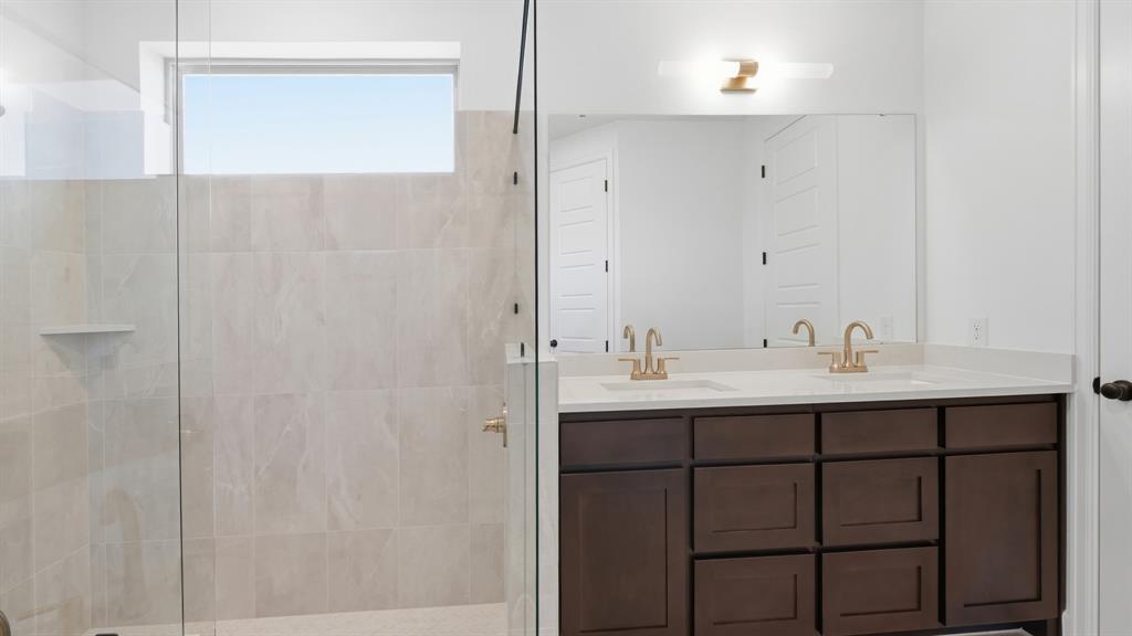 7313 Pinales Way Property Photo 10