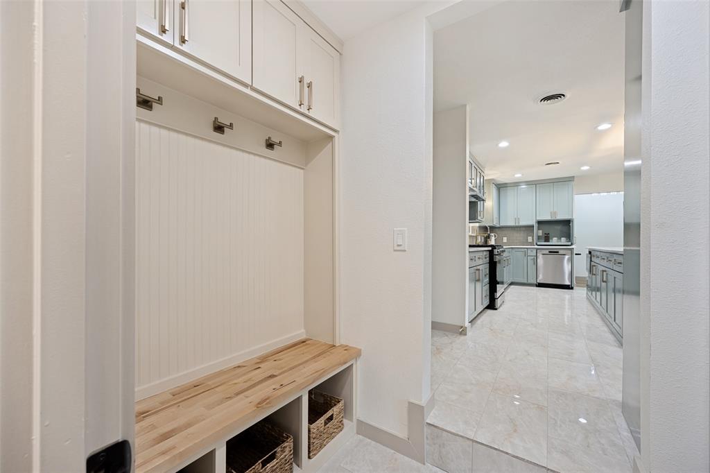 524 Carol Court Property Photo 12