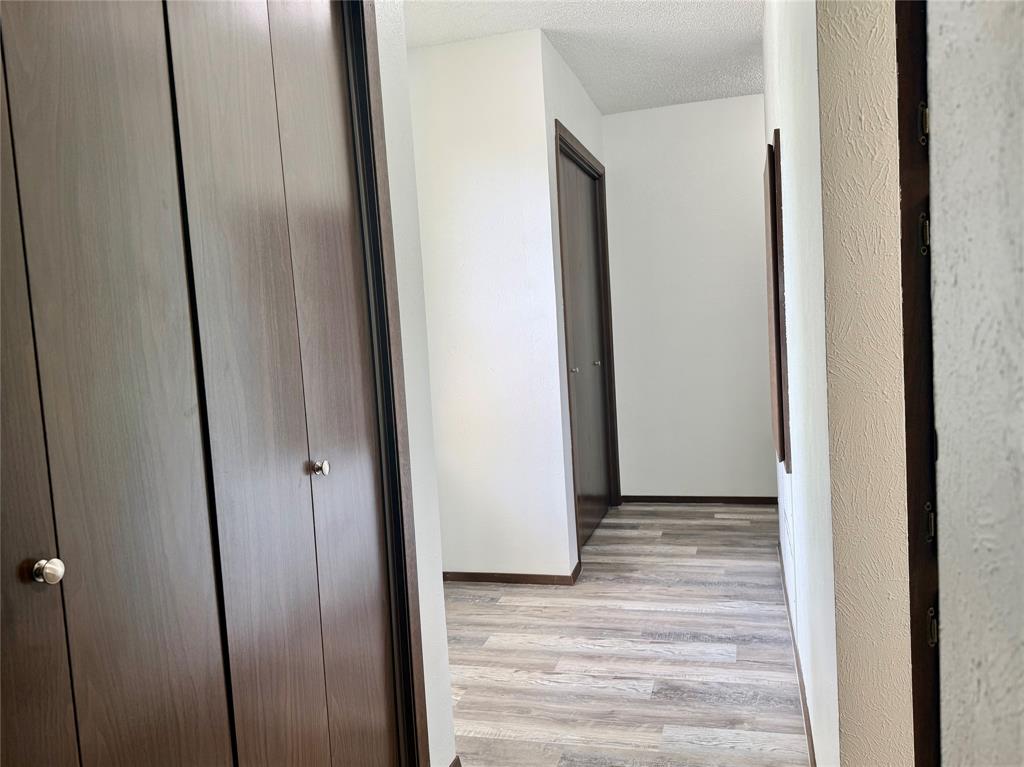 1001 Parkwood Court Property Photo 15