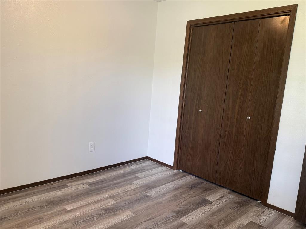 1001 Parkwood Court Property Photo 18