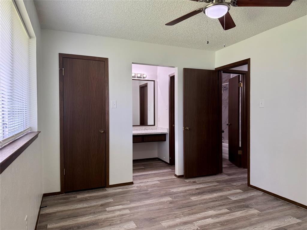 1001 Parkwood Court Property Photo 22