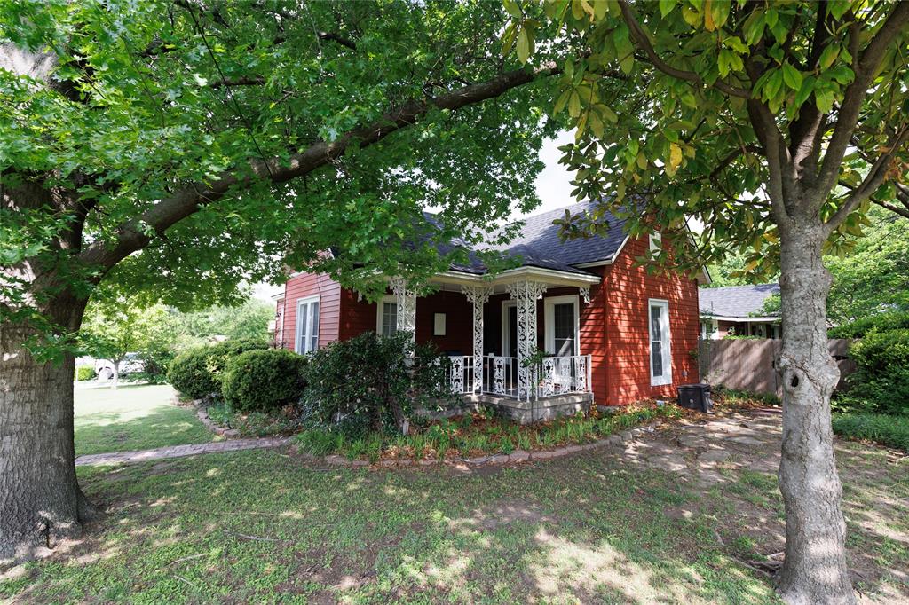 510 W Walnut Street Property Photo 3