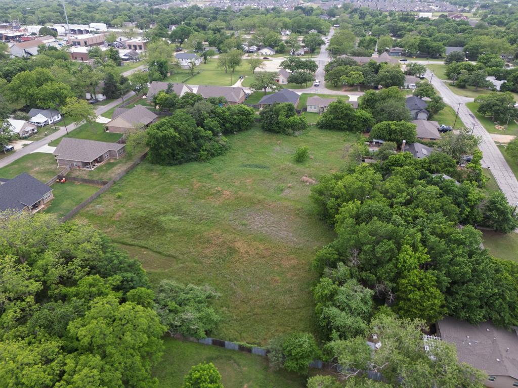 209 8th Street Property Photo 5