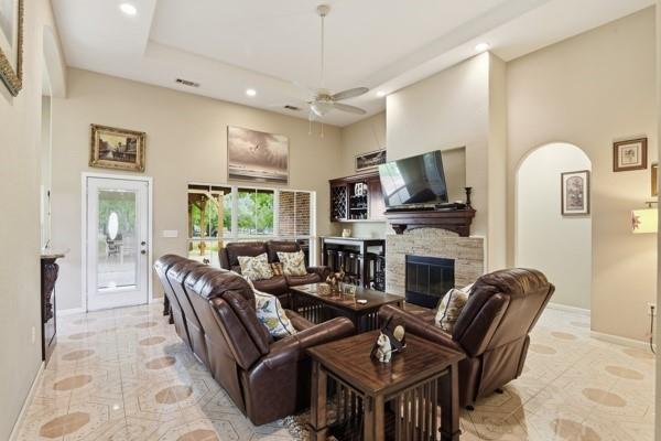 25452 Williams Drive Property Photo 6