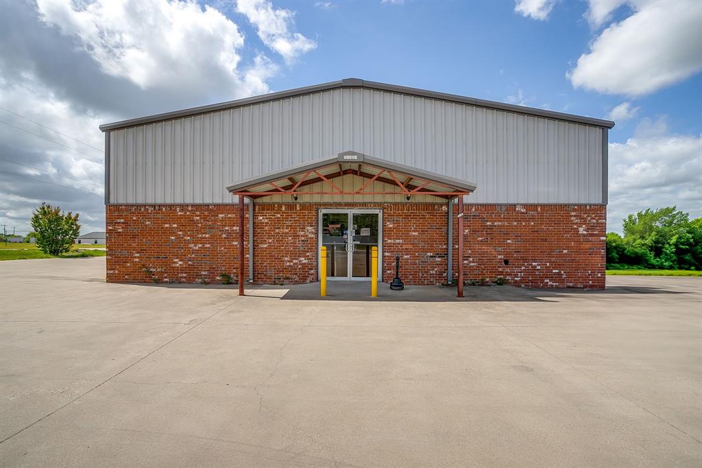 10450 E Bankhead Highway Property Photo 1