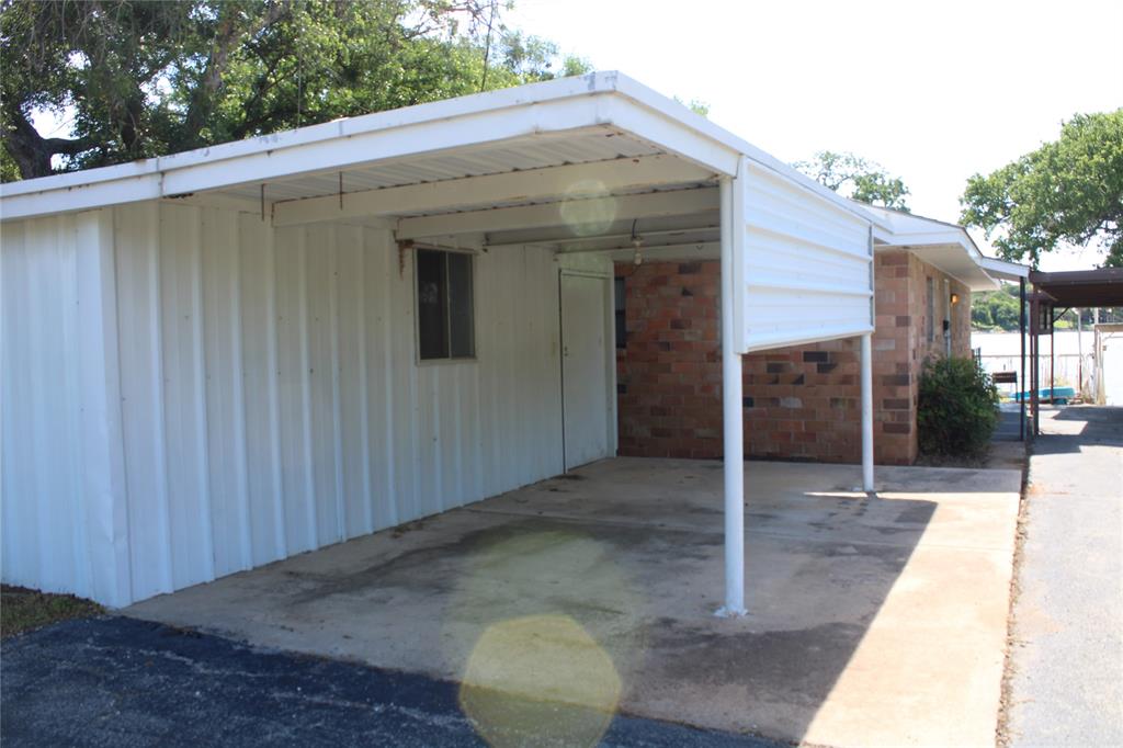 225 Avolyne Avenue Property Photo 8