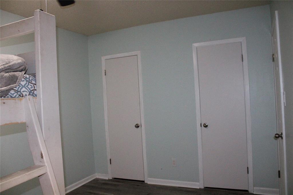 225 Avolyne Avenue Property Photo 28