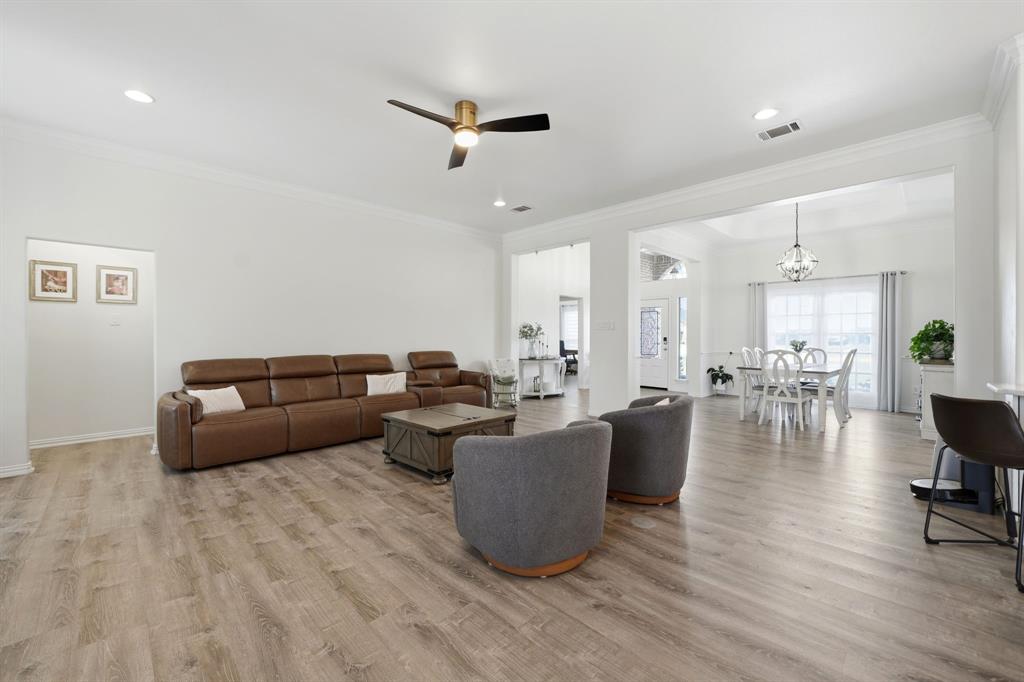 12176 Livingston Way Property Photo 10