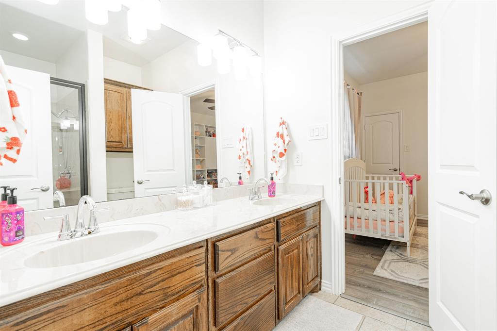 12176 Livingston Way Property Photo 28