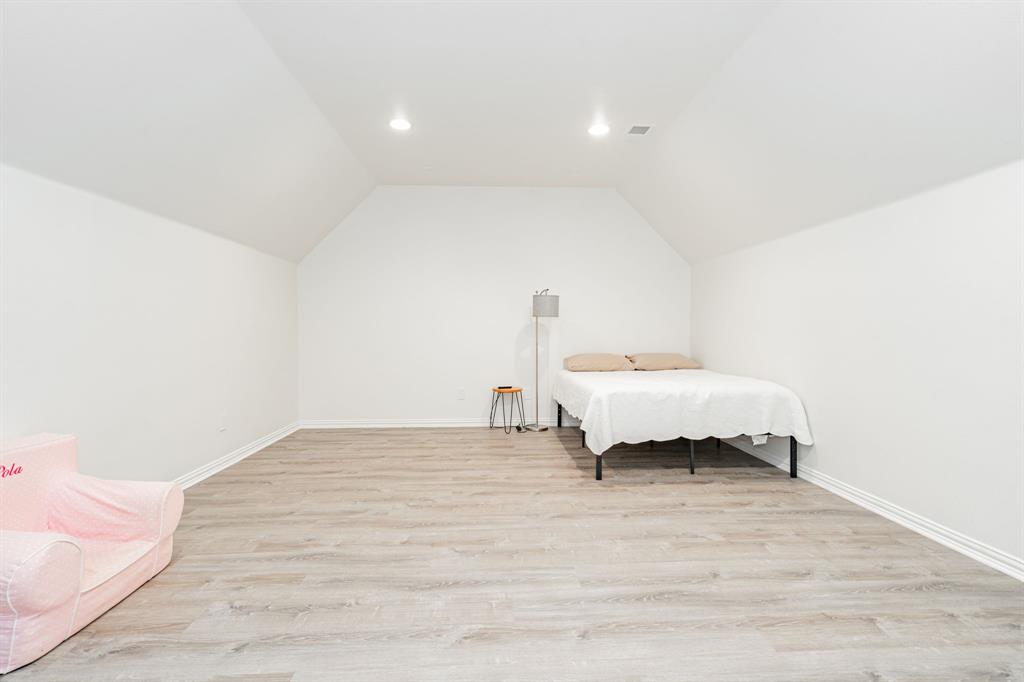 12176 Livingston Way Property Photo 34