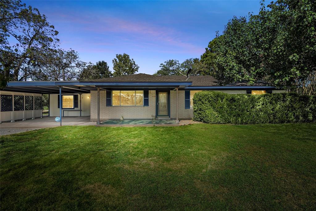 722 Fm 1366 Property Photo 1