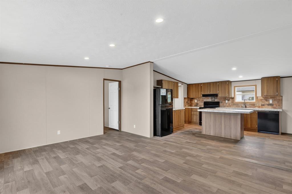 215 Overland Trail Property Photo 4