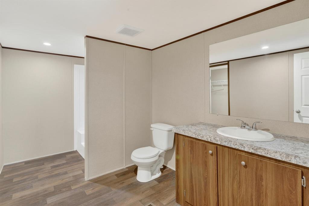215 Overland Trail Property Photo 15