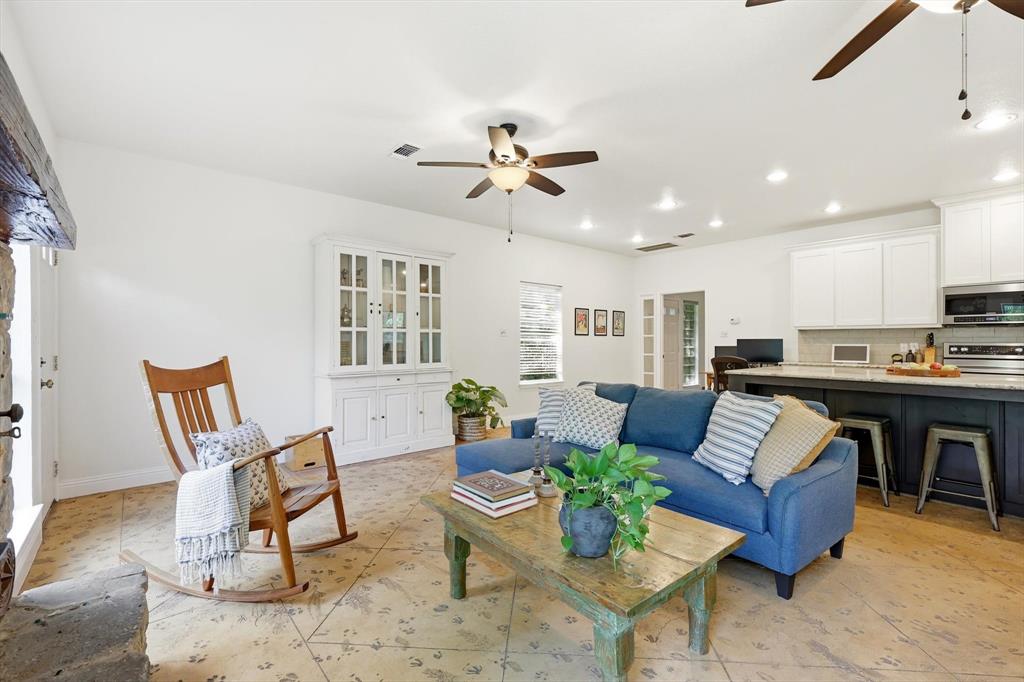 1821 Sena Street Property Photo 10