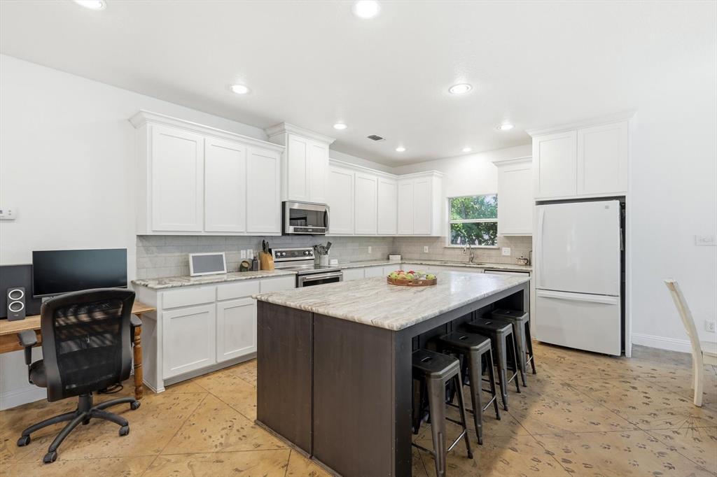 1821 Sena Street Property Photo 12