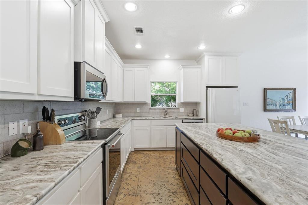 1821 Sena Street Property Photo 15