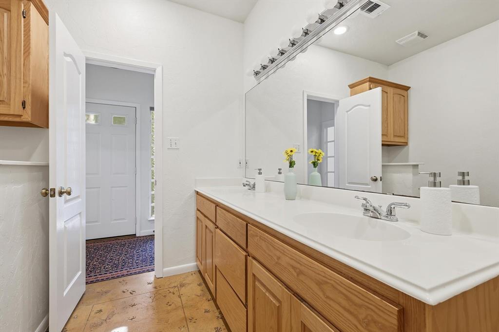 1821 Sena Street Property Photo 26