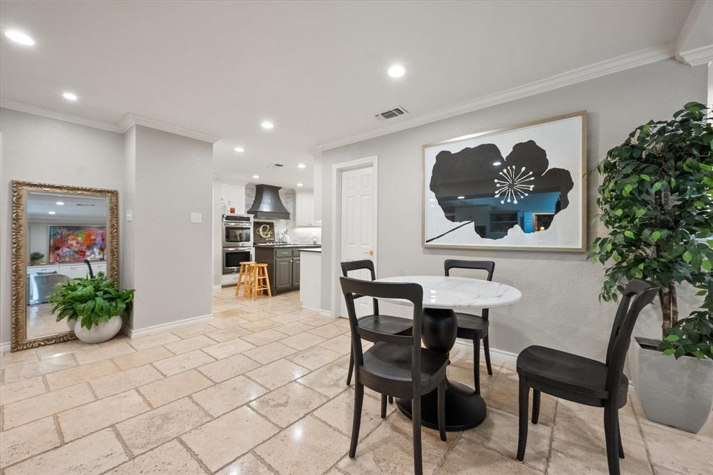 907 Loch Lomond Drive Property Photo 16