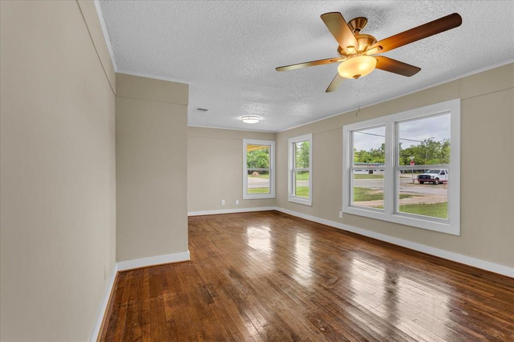 200 Victory Street Property Photo 4