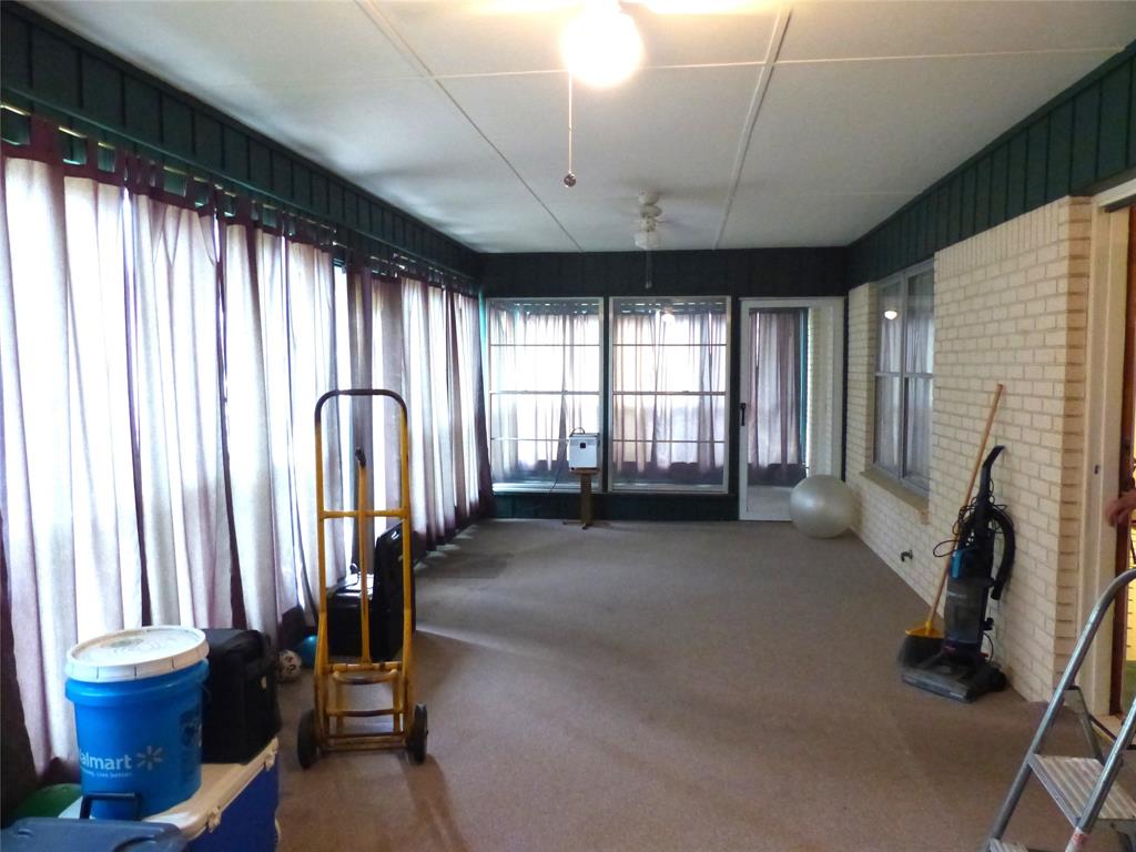 2105 Stanton Property Photo 35