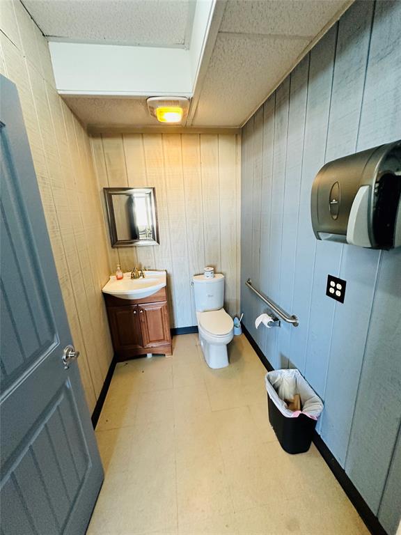 311 S Access Road Property Photo 14