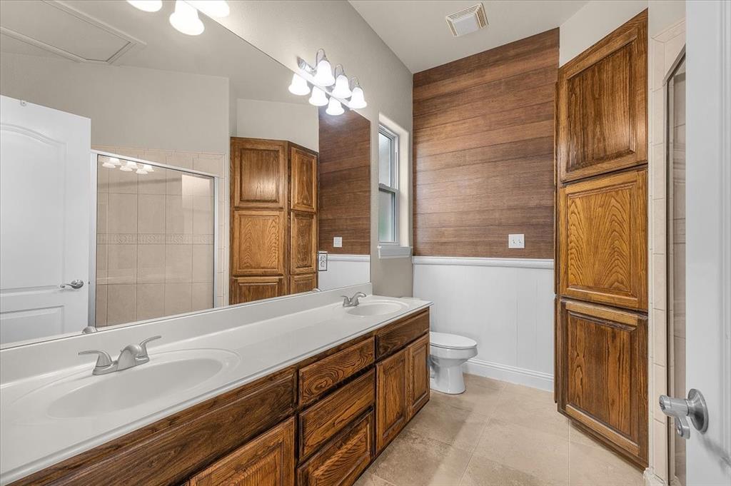203 W Lake Drive Property Photo 25