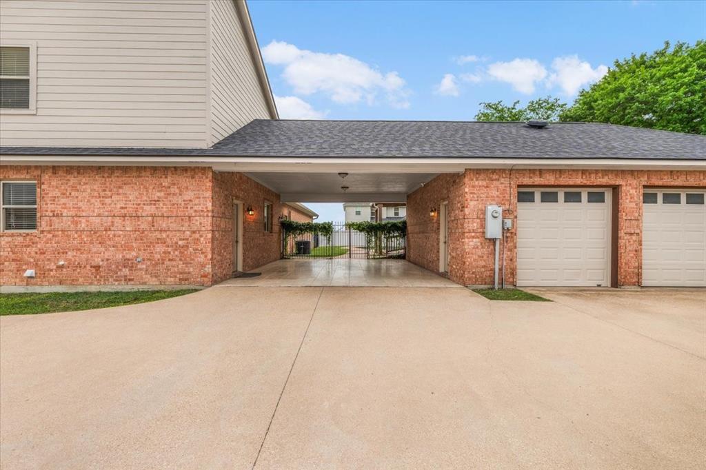 203 W Lake Drive Property Photo 33