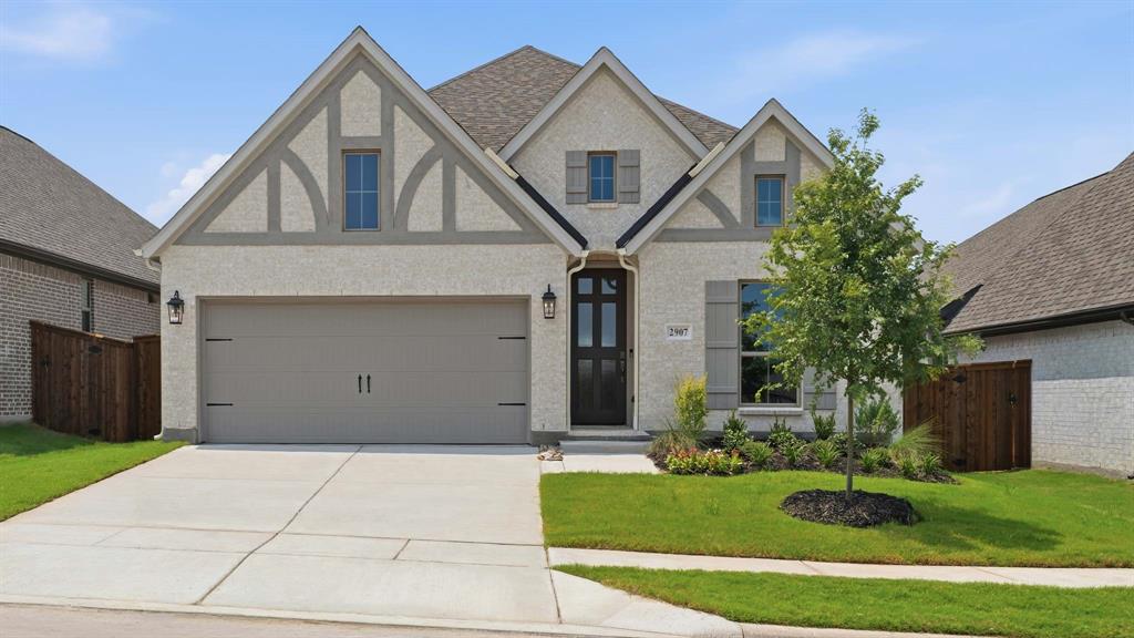 2907 Soaring Hills Drive Property Photo 2