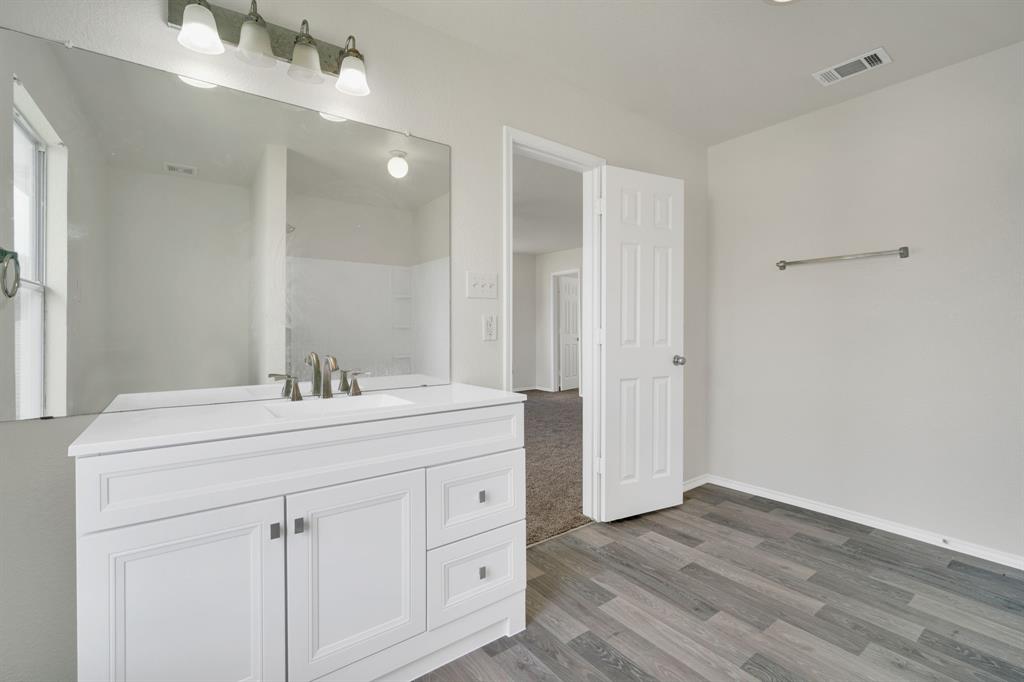 158 Washington Way Property Photo 10