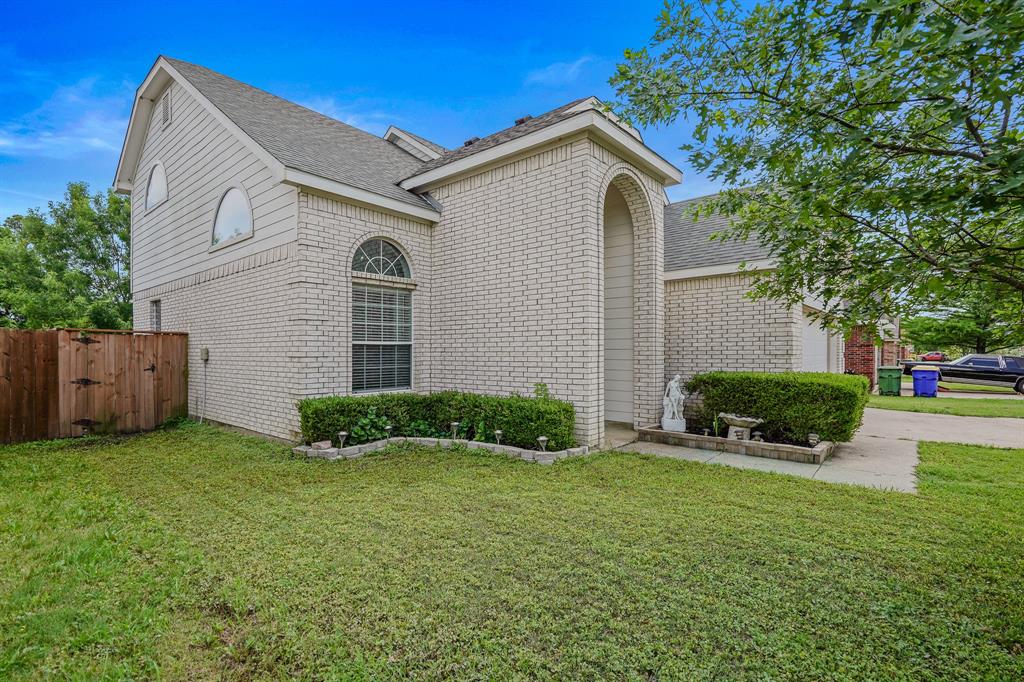 504 Sunrise Circle Property Photo 3