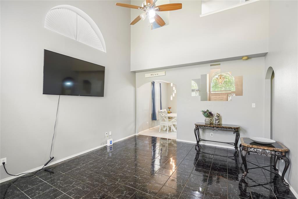 504 Sunrise Circle Property Photo 7