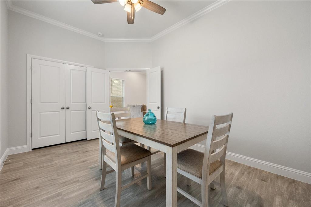 2333 Spring Park Boulevard Property Photo 13
