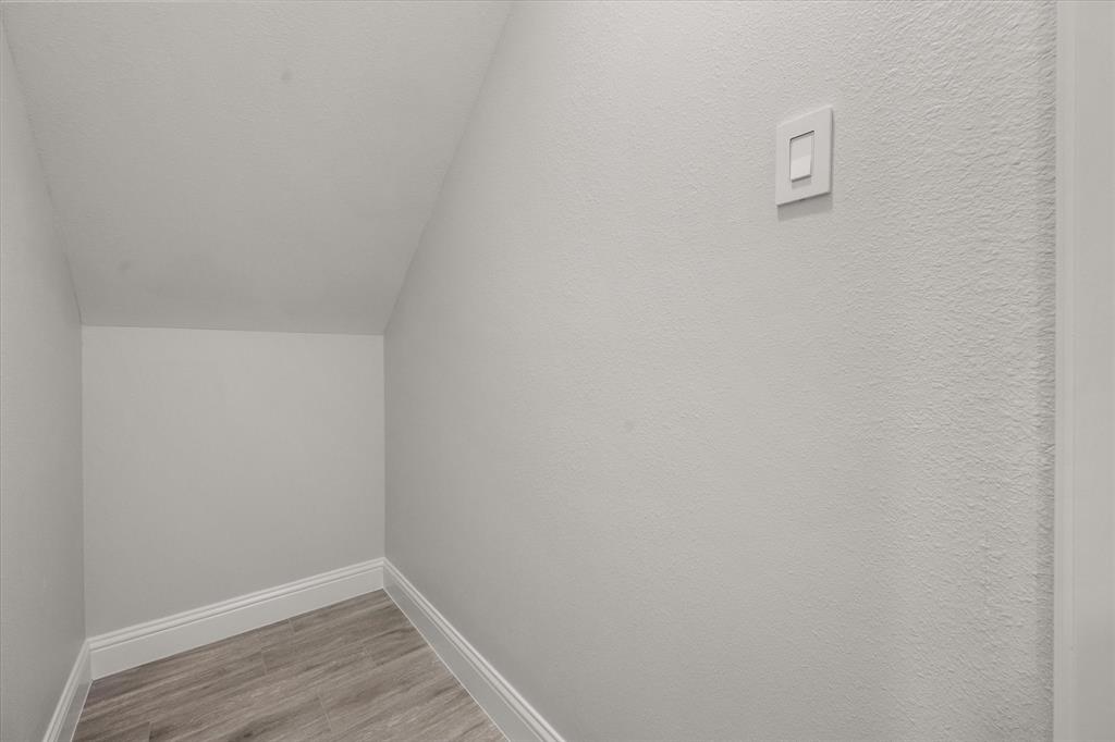 2333 Spring Park Boulevard Property Photo 20