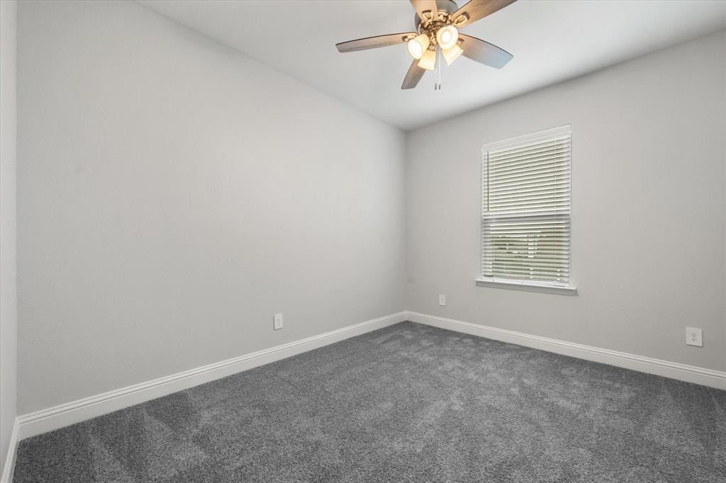 2333 Spring Park Boulevard Property Photo 27