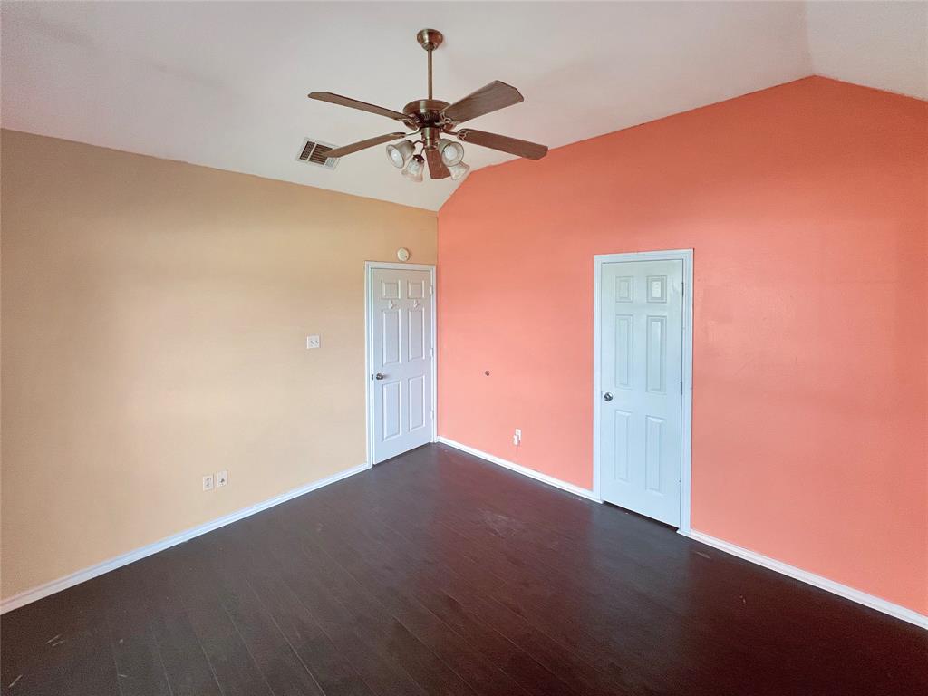 3661 Emo Street Property Photo 20