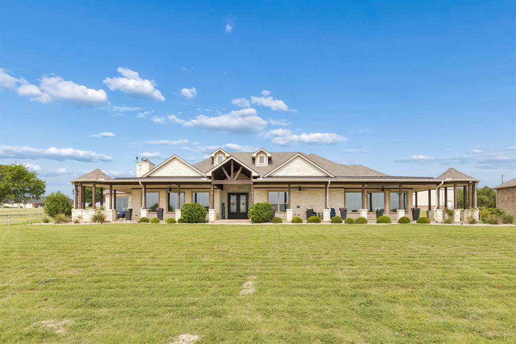 2009 Lakeshore Drive Property Photo 1