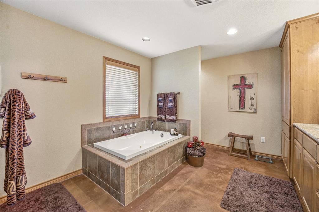 2548 Fm 1496 Property Photo 15