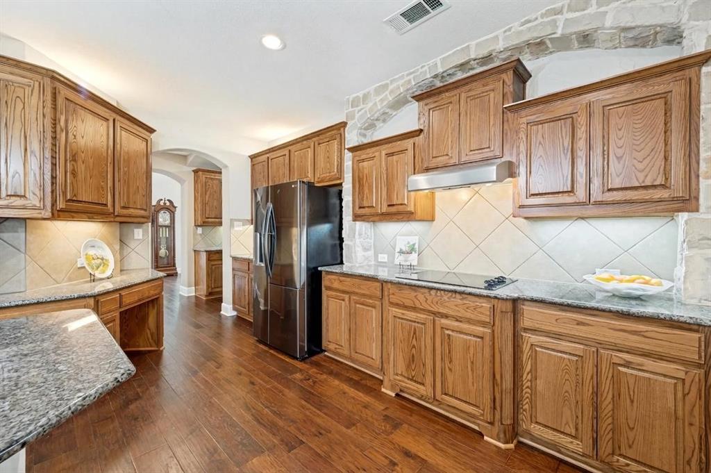 10172 Bowling Green Drive Property Photo 7